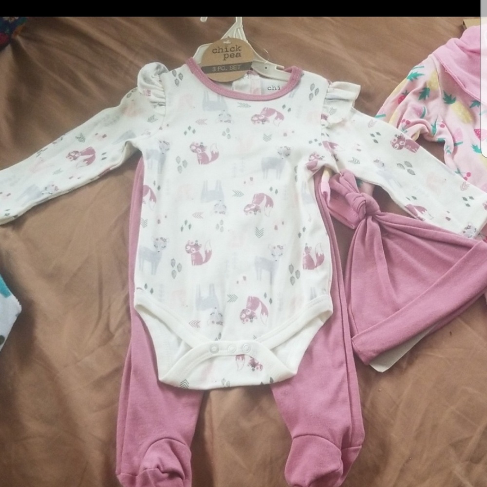Matching outfit 6-9 months.